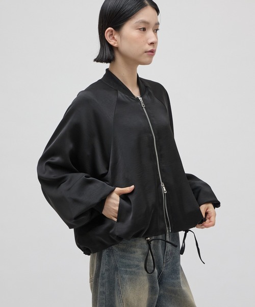 Lui's(ルイス)の「サテンボリュームブルゾン 26aw(ブルゾン・レディース・ブラウン/カーキ/ブラック・FREE)」の6枚目の写真