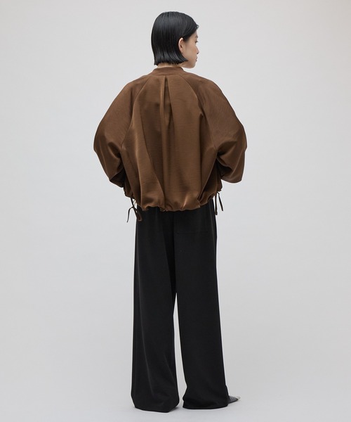 Lui's(ルイス)の「サテンボリュームブルゾン 26aw(ブルゾン・レディース・ブラウン/カーキ/ブラック・FREE)」の22枚目の写真