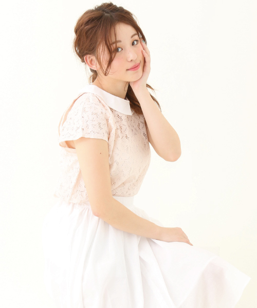 earth music&ecology（アースミュージックアンドエコロジー）の「【2016Summer】衿付きレースプルオーバー（Tシャツ/カットソー・レディース・オフホワイト/ブラック/ピンクベージュ/ネイビー・FREE）」の4枚目の写真