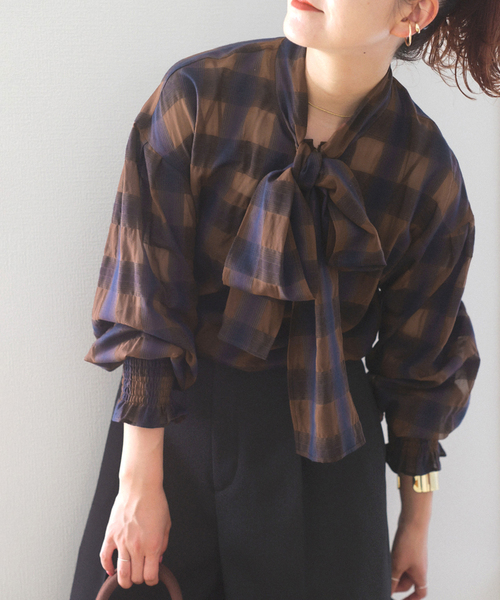 Spick & Span(スピックアンドスパン)の「《追加》オンブレボウタイブラウス(シャツ/ブラウス・レディース・アイボリー/ブラウン・FREE)」の1枚目の写真