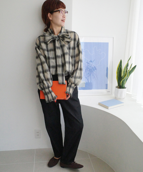 Spick & Span(スピックアンドスパン)の「《追加》オンブレボウタイブラウス(シャツ/ブラウス・レディース・アイボリー/ブラウン・FREE)」の3枚目の写真