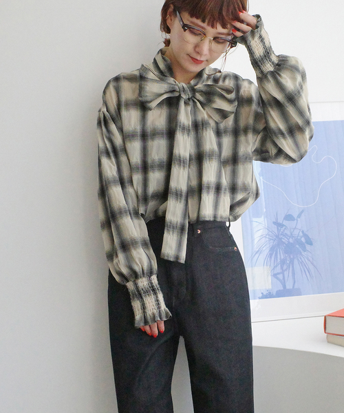 Spick & Span(スピックアンドスパン)の「《追加》オンブレボウタイブラウス(シャツ/ブラウス・レディース・アイボリー/ブラウン・FREE)」の8枚目の写真