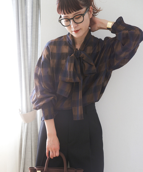 Spick & Span(スピックアンドスパン)の「《追加》オンブレボウタイブラウス(シャツ/ブラウス・レディース・アイボリー/ブラウン・FREE)」の12枚目の写真