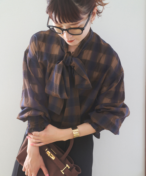 Spick & Span(スピックアンドスパン)の「《追加》オンブレボウタイブラウス(シャツ/ブラウス・レディース・アイボリー/ブラウン・FREE)」の13枚目の写真