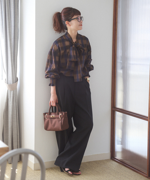 Spick & Span(スピックアンドスパン)の「《追加》オンブレボウタイブラウス(シャツ/ブラウス・レディース・アイボリー/ブラウン・FREE)」の14枚目の写真