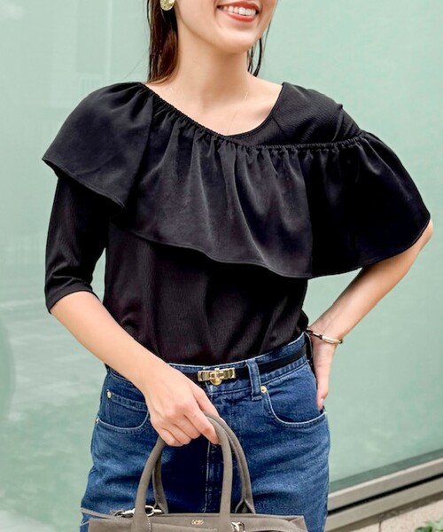 NOLLEY’S(ノーリーズ)の「ウォッシャブルフィブリルサテンドッキングフリルプルオーバー(Tシャツ/カットソー・レディース・ブラウン/チャコールグレー/ブラック・38)」の1枚目の写真