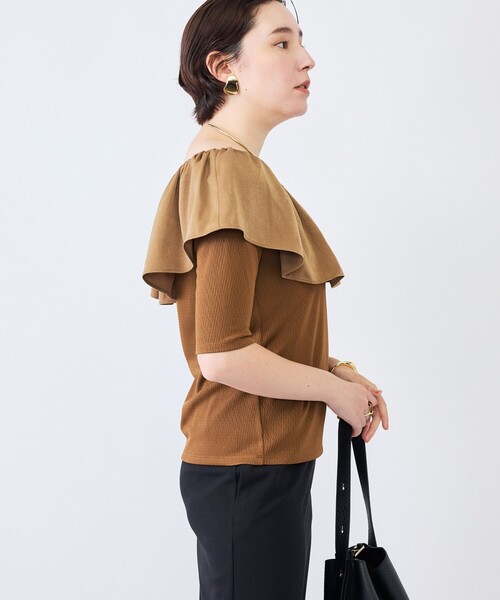 NOLLEY’S(ノーリーズ)の「ウォッシャブルフィブリルサテンドッキングフリルプルオーバー(Tシャツ/カットソー・レディース・ブラウン/チャコールグレー/ブラック・38)」の11枚目の写真
