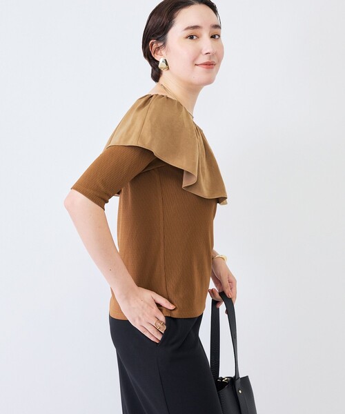 NOLLEY’S(ノーリーズ)の「ウォッシャブルフィブリルサテンドッキングフリルプルオーバー(Tシャツ/カットソー・レディース・ブラウン/チャコールグレー/ブラック・38)」の12枚目の写真
