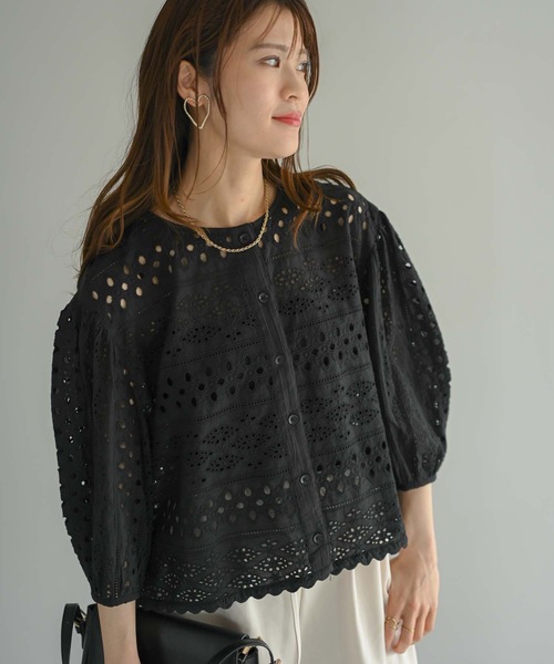 Muffiny(マフィニー)の「2WAYカットワークレースブラウス(Tシャツ/カットソー・レディース・サックスブルー/オフホワイト/ブラック・FREE)」の17枚目の写真