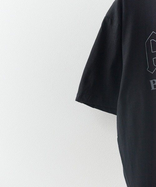ROOPTOKYO(ループトウキョウ)の「AC/DC/エーシー・ディーシー UNISEX T-SHIRT: BACK IN BLACK バンドTシャツ プリントTシャツ 半袖 クルーネック ロック ストリート メンズ レディース 2026年 夏 夏服(Tシャツ/カットソー・メンズ・ブラック・M/L/XL)」の4枚目の写真