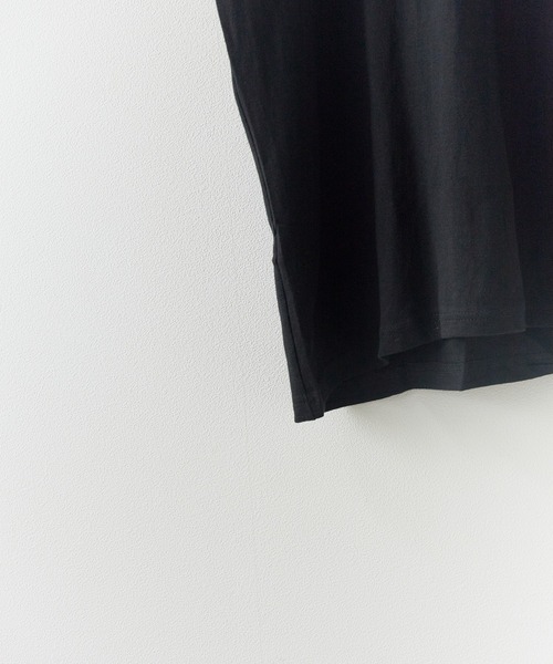 ROOPTOKYO(ループトウキョウ)の「AC/DC/エーシー・ディーシー UNISEX T-SHIRT: BACK IN BLACK バンドTシャツ プリントTシャツ 半袖 クルーネック ロック ストリート メンズ レディース 2026年 夏 夏服(Tシャツ/カットソー・メンズ・ブラック・M/L/XL)」の5枚目の写真