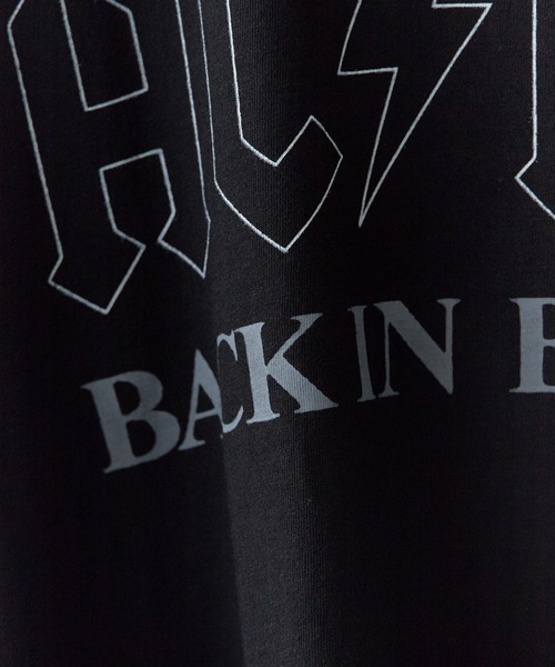 ROOPTOKYO(ループトウキョウ)の「AC/DC/エーシー・ディーシー UNISEX T-SHIRT: BACK IN BLACK バンドTシャツ プリントTシャツ 半袖 クルーネック ロック ストリート メンズ レディース 2026年 夏 夏服(Tシャツ/カットソー・メンズ・ブラック・M/L/XL)」の6枚目の写真