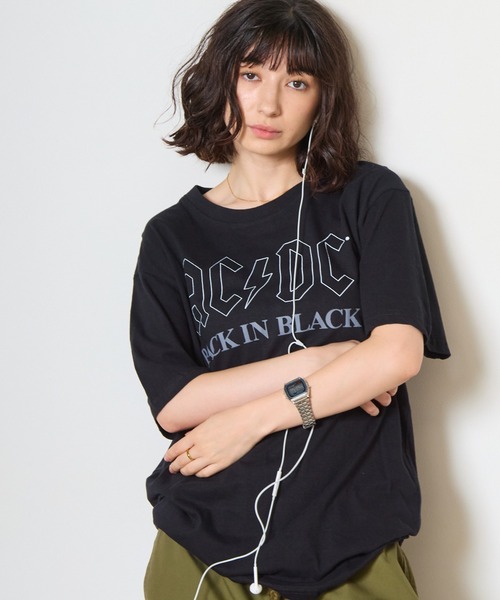 ROOPTOKYO(ループトウキョウ)の「AC/DC/エーシー・ディーシー UNISEX T-SHIRT: BACK IN BLACK バンドTシャツ プリントTシャツ 半袖 クルーネック ロック ストリート メンズ レディース 2026年 夏 夏服(Tシャツ/カットソー・メンズ・ブラック・M/L/XL)」の8枚目の写真