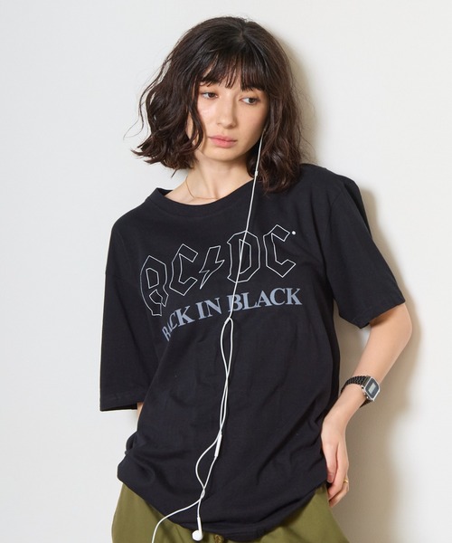 ROOPTOKYO(ループトウキョウ)の「AC/DC/エーシー・ディーシー UNISEX T-SHIRT: BACK IN BLACK バンドTシャツ プリントTシャツ 半袖 クルーネック ロック ストリート メンズ レディース 2026年 夏 夏服(Tシャツ/カットソー・メンズ・ブラック・M/L/XL)」の9枚目の写真