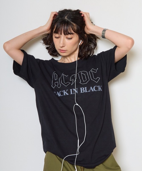 ROOPTOKYO(ループトウキョウ)の「AC/DC/エーシー・ディーシー UNISEX T-SHIRT: BACK IN BLACK バンドTシャツ プリントTシャツ 半袖 クルーネック ロック ストリート メンズ レディース 2026年 夏 夏服(Tシャツ/カットソー・メンズ・ブラック・M/L/XL)」の10枚目の写真
