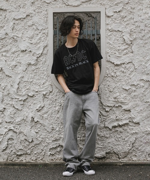 ROOPTOKYO(ループトウキョウ)の「AC/DC/エーシー・ディーシー UNISEX T-SHIRT: BACK IN BLACK バンドTシャツ プリントTシャツ 半袖 クルーネック ロック ストリート メンズ レディース 2026年 夏 夏服(Tシャツ/カットソー・メンズ・ブラック・M/L/XL)」の20枚目の写真
