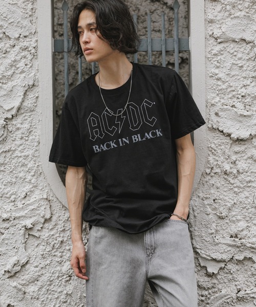 ROOPTOKYO(ループトウキョウ)の「AC/DC/エーシー・ディーシー UNISEX T-SHIRT: BACK IN BLACK バンドTシャツ プリントTシャツ 半袖 クルーネック ロック ストリート メンズ レディース 2026年 夏 夏服(Tシャツ/カットソー・メンズ・ブラック・M/L/XL)」の16枚目の写真