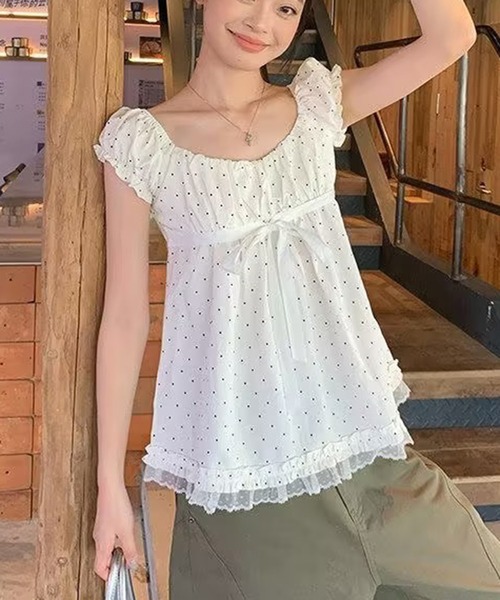 AsheKsha（アシクシャ）の「水玉模様のスクエアカラーリボンに小さなフライスリーブトップ（シャツ/ブラウス・レディース・ホワイト・M）」の3枚目の写真