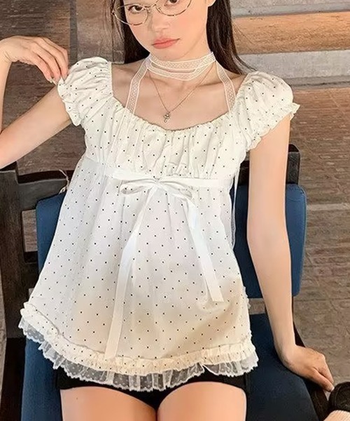 AsheKsha（アシクシャ）の「水玉模様のスクエアカラーリボンに小さなフライスリーブトップ（シャツ/ブラウス・レディース・ホワイト・M）」の4枚目の写真