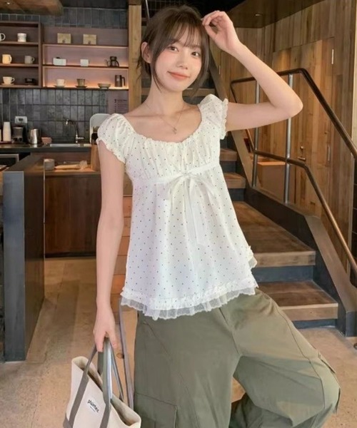 AsheKsha（アシクシャ）の「水玉模様のスクエアカラーリボンに小さなフライスリーブトップ（シャツ/ブラウス・レディース・ホワイト・M）」の18枚目の写真