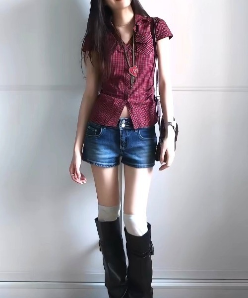 Vipoa(ヴィポア)の「Vintage red checked tight shirt(シャツ/ブラウス・レディース・レッド・FREE)」の2枚目の写真