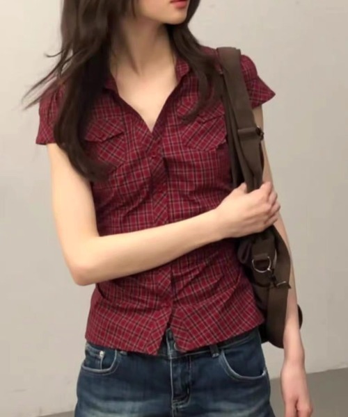 Vipoa(ヴィポア)の「Vintage red checked tight shirt(シャツ/ブラウス・レディース・レッド・FREE)」の9枚目の写真