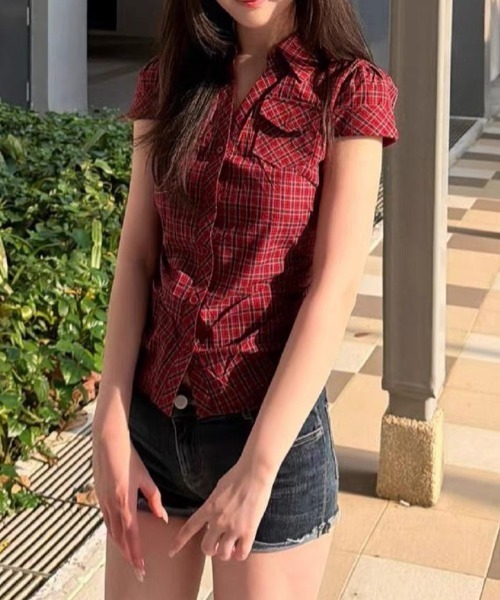 Vipoa(ヴィポア)の「Vintage red checked tight shirt(シャツ/ブラウス・レディース・レッド・FREE)」の5枚目の写真