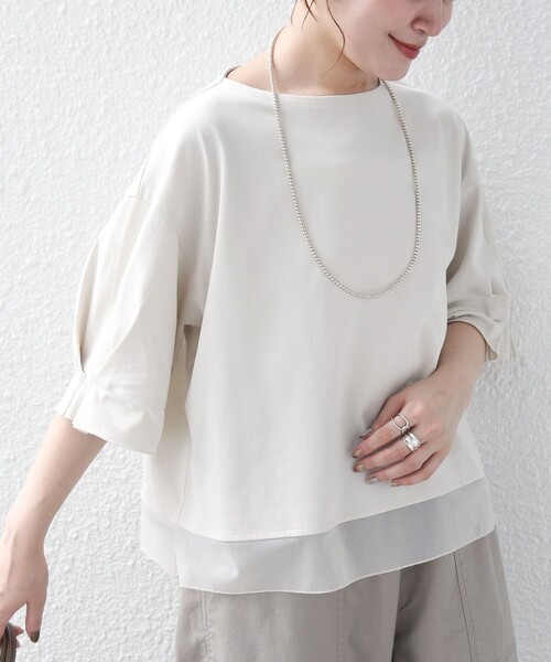 SHIPS(シップス)の「〈手洗い可能〉シアー コンビ 袖 タック デザイン プルオーバー(Tシャツ/カットソー・レディース・ナチュラル/ライトブルー/ブラック・ONE SIZE)」の1枚目の写真