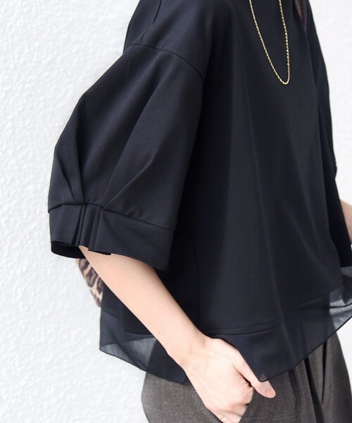 SHIPS(シップス)の「〈手洗い可能〉シアー コンビ 袖 タック デザイン プルオーバー(Tシャツ/カットソー・レディース・ナチュラル/ライトブルー/ブラック・ONE SIZE)」の15枚目の写真