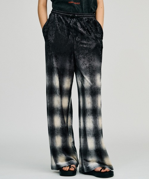 PRANK PROJECT(プランクプロジェクト)の「【2026Autumn Pre-Order】フェーデッドチェックベロアパンツ / Faded Check Velour Pants(その他パンツ・レディース・ブラック・38/36)」の16枚目の写真