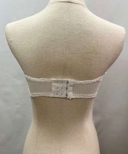 shoppinggo(ショッピングゴー)の「夏服 ブラトップ カップ付きキャミソール チューブトップブラ セクシー 胸元 パット付 インナー ブラカバー(キャミソール・レディース・ブラック/ホワイト/グレー/ベージュ・FREE)」の12枚目の写真