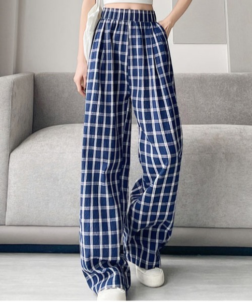＆soiree（アンドソワレ）の「サッカーチェック柄ワイドパンツ（その他パンツ・レディース・ブルー・X-LARGE/LARGE/SMALL/MEDIUM）」の3枚目の写真