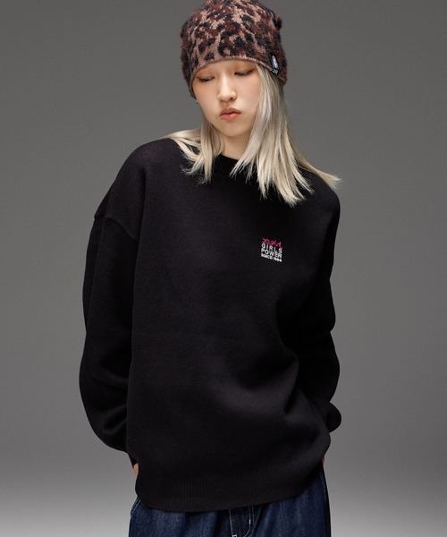 X-girl（エックスガール）の「BOX LOGO AND FACE JACQUARD KNIT TOP（ニット/セーター・レディース・アッシュ/ブラック・ONE SIZE）」の3枚目の写真