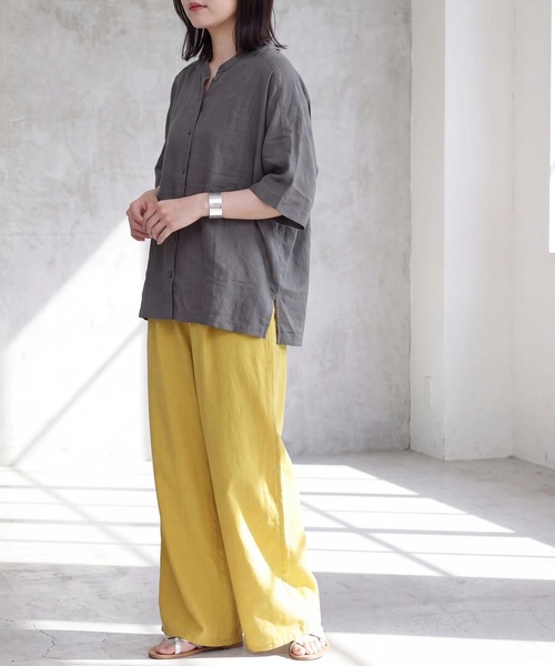 SELECT LEVERY(セレクトリベリー)の「接触冷感 ナイロン前開きドルマントップス(シャツ/ブラウス・レディース・ブラック/モカ/チャコール・MEDIUM/LARGE)」の15枚目の写真