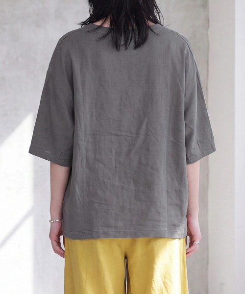 SELECT LEVERY(セレクトリベリー)の「接触冷感 ナイロン前開きドルマントップス(シャツ/ブラウス・レディース・ブラック/モカ/チャコール・MEDIUM/LARGE)」の17枚目の写真