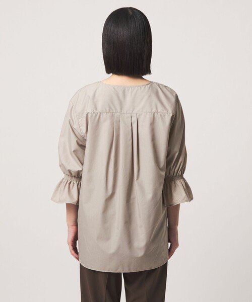 A DAY IN THE LIFE UNITED ARROWS(アデイインザライフユナイテッドアローズ)の「ステッチキーネック キャンディースリーブブラウス 7分袖 <A DAY IN THE LIFE>(シャツ/ブラウス・レディース・ナチュラル/ダークオレンジ/ダークグレー・FREE)」の5枚目の写真