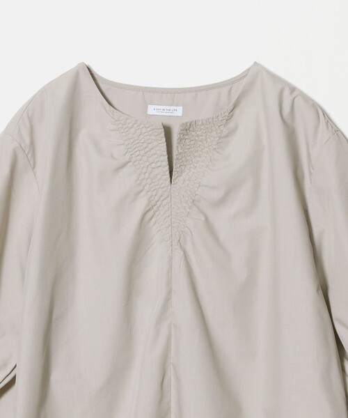 A DAY IN THE LIFE UNITED ARROWS(アデイインザライフユナイテッドアローズ)の「ステッチキーネック キャンディースリーブブラウス 7分袖 <A DAY IN THE LIFE>(シャツ/ブラウス・レディース・ナチュラル/ダークオレンジ/ダークグレー・FREE)」の8枚目の写真