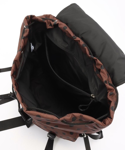 GANNI(ガニー)の「GANNI / ガニー Re-Tech Printed Nylon Backpack(バックパック/リュック・レディース・モカ・FREE)」の5枚目の写真