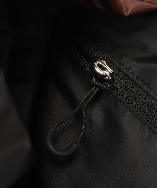 GANNI(ガニー)の「GANNI / ガニー Re-Tech Printed Nylon Backpack(バックパック/リュック・レディース・モカ・FREE)」の7枚目の写真