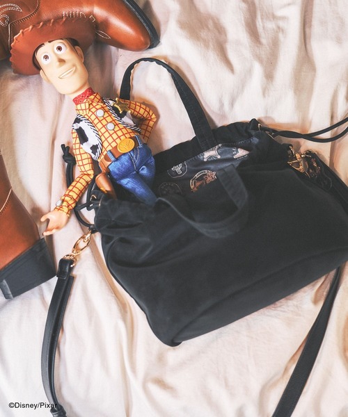 GLOBAL WORK(グローバルワーク)の「TOY STORY 5(トイ・ストーリー5)/チャーム付き巾着BAG/1017486(ハンドバッグ・レディース・ベージュ系その他3/ブラック・FREE)」の9枚目の写真