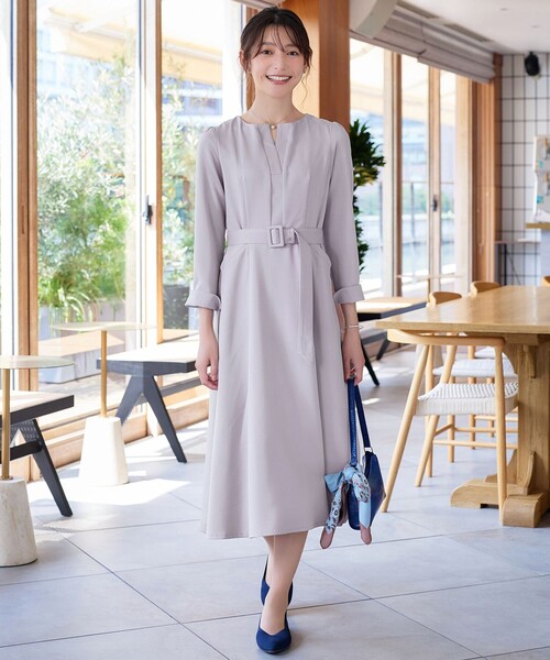Tiaclasse(ティアクラッセ)の「【安めぐみさん着用】キーネックポケットワンピース(ワンピース・レディース・ネイビー/ボルドー/パープル系・S/L/M)」の17枚目の写真