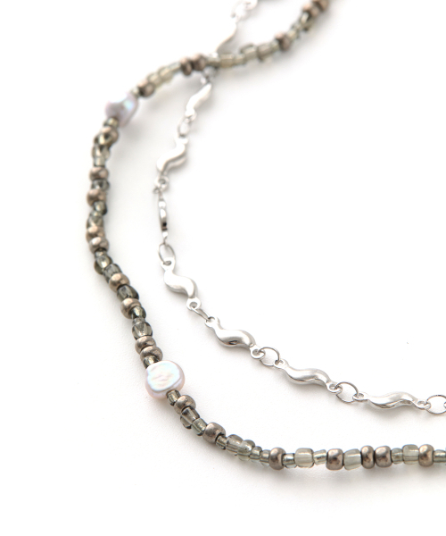 DNSR(ディーエヌエスアール)の「Layered Beaded Necklace Grey(ネックレス・メンズ・その他・OS)」の2枚目の写真