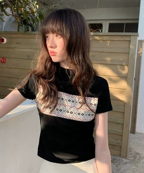 AVYL(アヴィル)の「ジャガード切替 コンパクトニットTシャツ(Tシャツ/カットソー・レディース・ブラック/アイボリー・M)」の3枚目の写真