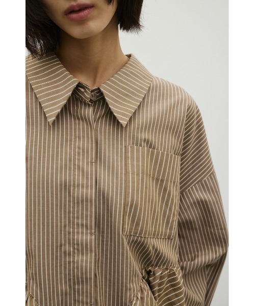 STYLEMIXER(スタイルミキサー)の「ティアードフリルシャツ(シャツ/ブラウス・レディース・ホワイト/ベージュ系その他/ブルー系その他・FREE)」の11枚目の写真