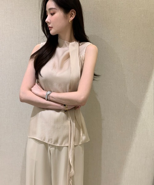 Aelina（エリナ）の「リボンノースリーブトップス（シャツ/ブラウス・レディース・ブルー/ベージュ/グリーン/オフホワイト・FREE）」の20枚目の写真
