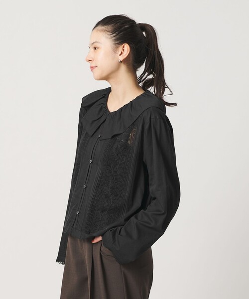 BEAUTY&YOUTH UNITED ARROWS(ビューティーアンドユースユナイテッドアローズ)の「エンブロイダリー フリルカラー シャツ(シャツ/ブラウス・レディース・ベージュ/ブラック/ホワイト・FREE)」の3枚目の写真