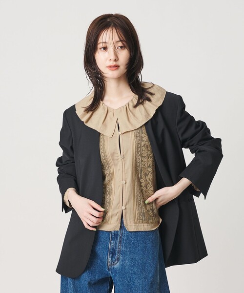 BEAUTY&YOUTH UNITED ARROWS(ビューティーアンドユースユナイテッドアローズ)の「エンブロイダリー フリルカラー シャツ(シャツ/ブラウス・レディース・ベージュ/ブラック/ホワイト・FREE)」の6枚目の写真