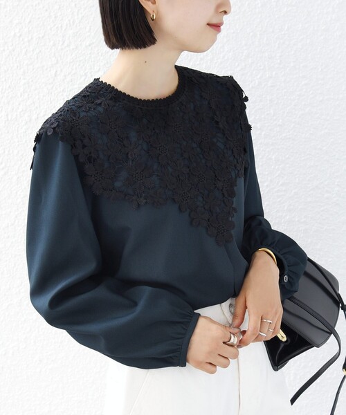 SHIPS（シップス）の「【WEB限定】〈手洗い可能〉フラワー ヨーク レース ロング スリーブ ブラウス（シャツ/ブラウス・レディース・ネイビー/グレー/ブルー/グリーン・ONE SIZE）」の8枚目の写真