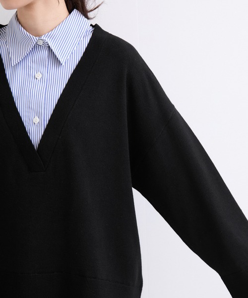 le cercle ADAM ET ROPE'(ルセルクルアダムエロペ)の「ドッキングシャツVネックニット(ニット/セーター・レディース・グレー/ブラック系その他・FREE)」の14枚目の写真