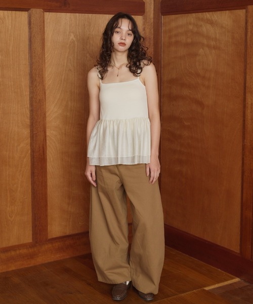 OLUN(オルン)の「frill hem camisole/裾フリルキャミソール(キャミソール・レディース・アイボリー/ブラック・FREE)」の19枚目の写真